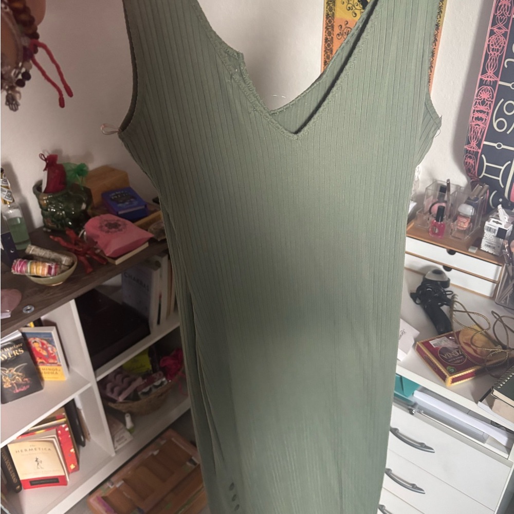 Sleeveless Green Maxi Dress